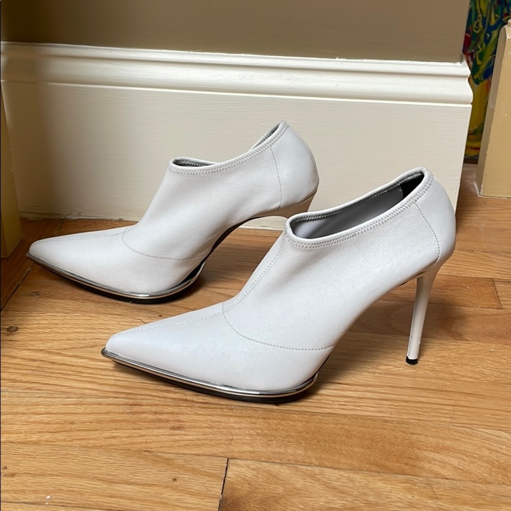 Alexander want bootie